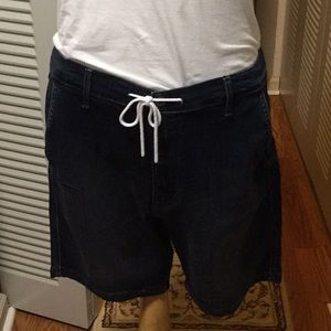 SIGNATURE BY LEVI STRAUSS &co.